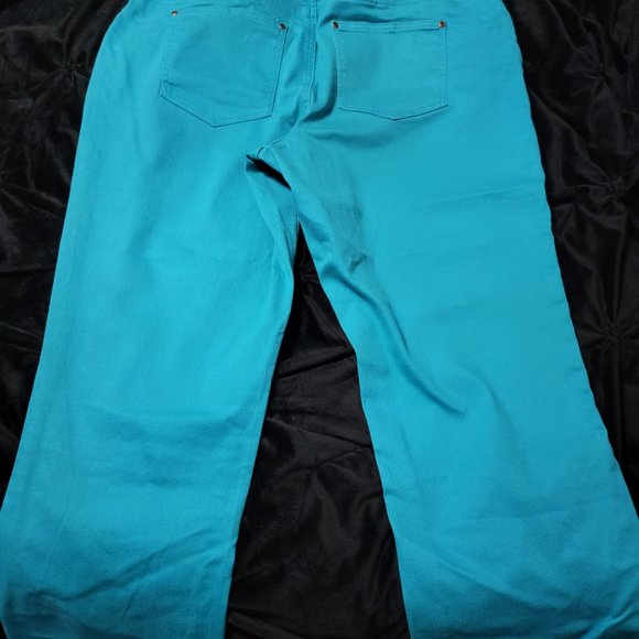 Jessica London 16 teal jean capri - Picture 3 of 3